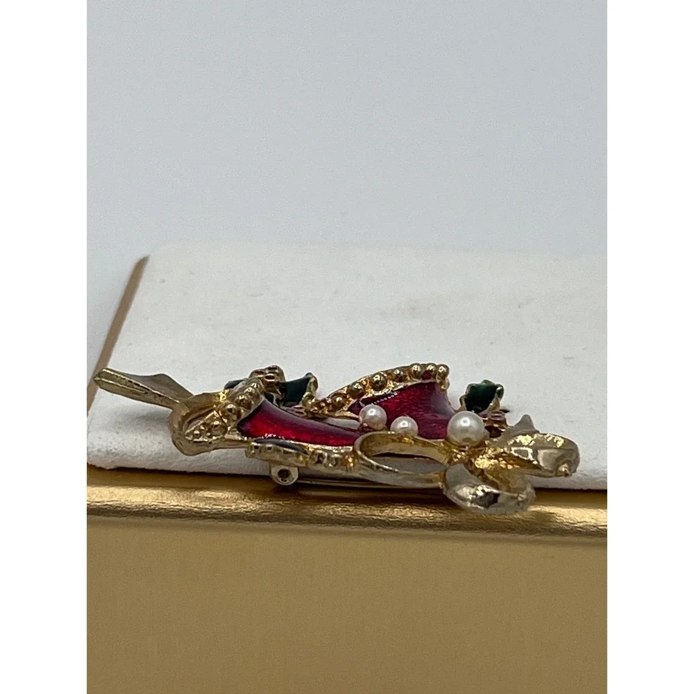 Vintage Christmas Bell Brooch Pin Holiday Jewelry Red Enamel Gold Tone‎